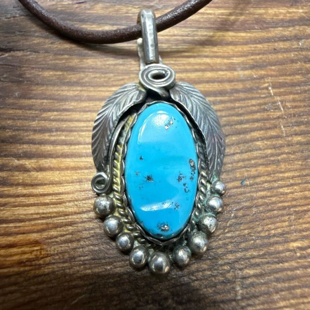 Justin Morris signed Turquoise Sterling Pendant - Picture 2 of 6